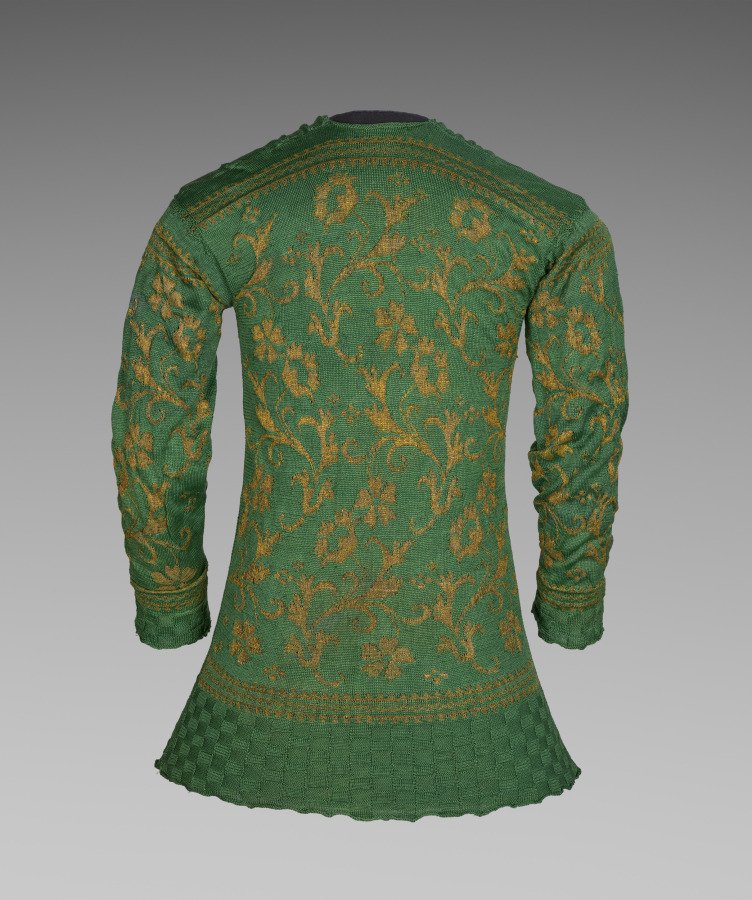 Seventeenth-century silk knitted jacket at the Cleveland Museum of Art, view 2