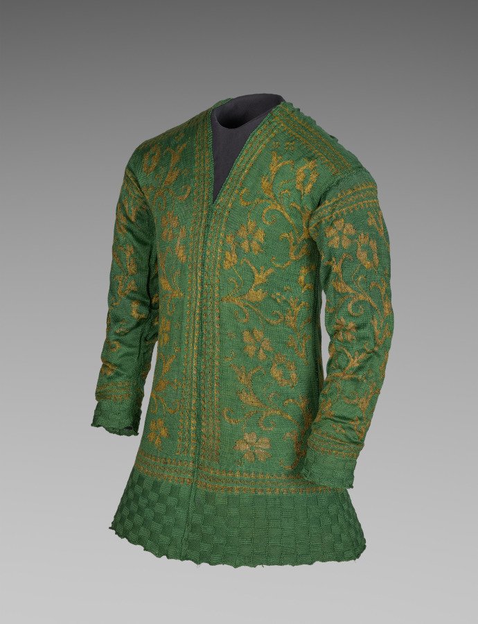 Seventeenth-century silk knitted jacket at the Cleveland Museum of Art, view 4